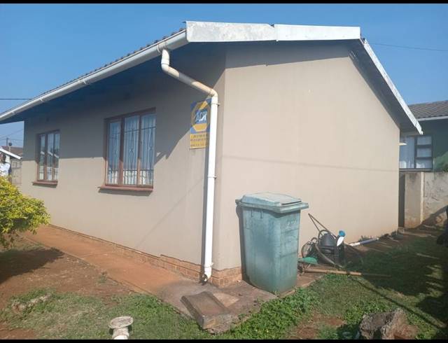 2 BEDROOM HOUSE FOR SALE IN UMHLATHUZE